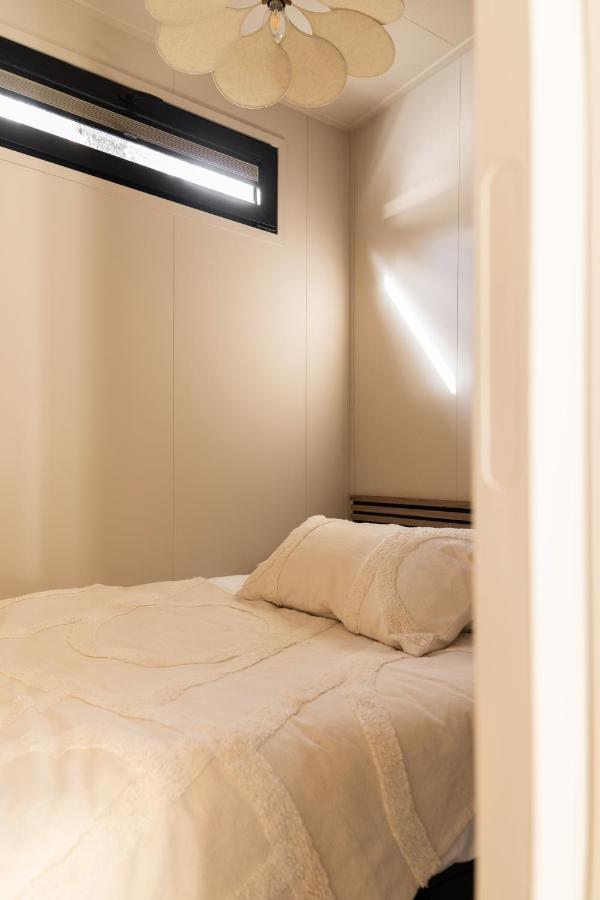 Luxe Tiny House Stec Midden Op De Veluwe In Nunspeet Villa Exteriör bild